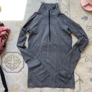 Lulu quarter zip LS swiftly tech